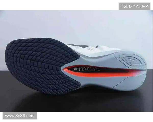 欧冠告别阿迪达斯启用耐克纪元